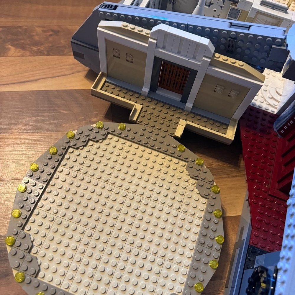 LEGO Star Wars: Betrayal at Cloud City 75222 - Picture 5 of 9